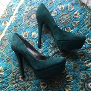 le Chateau Teal/Turquoise High Heels